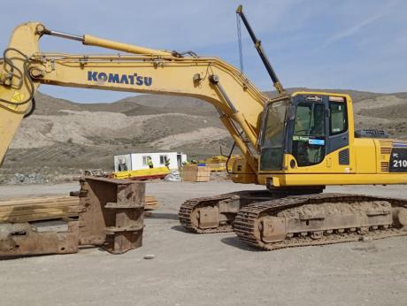 Komatsu, PC210LC-10