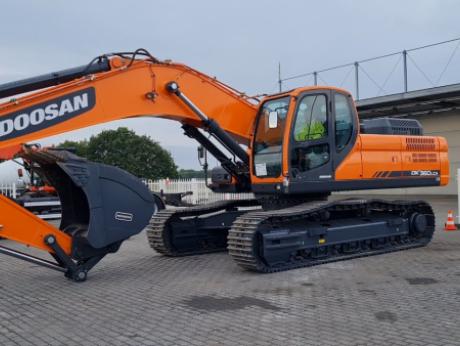 Doosan, DX 360 LCA